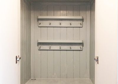 castlefix bespoke carpentry laundry cupboard 2